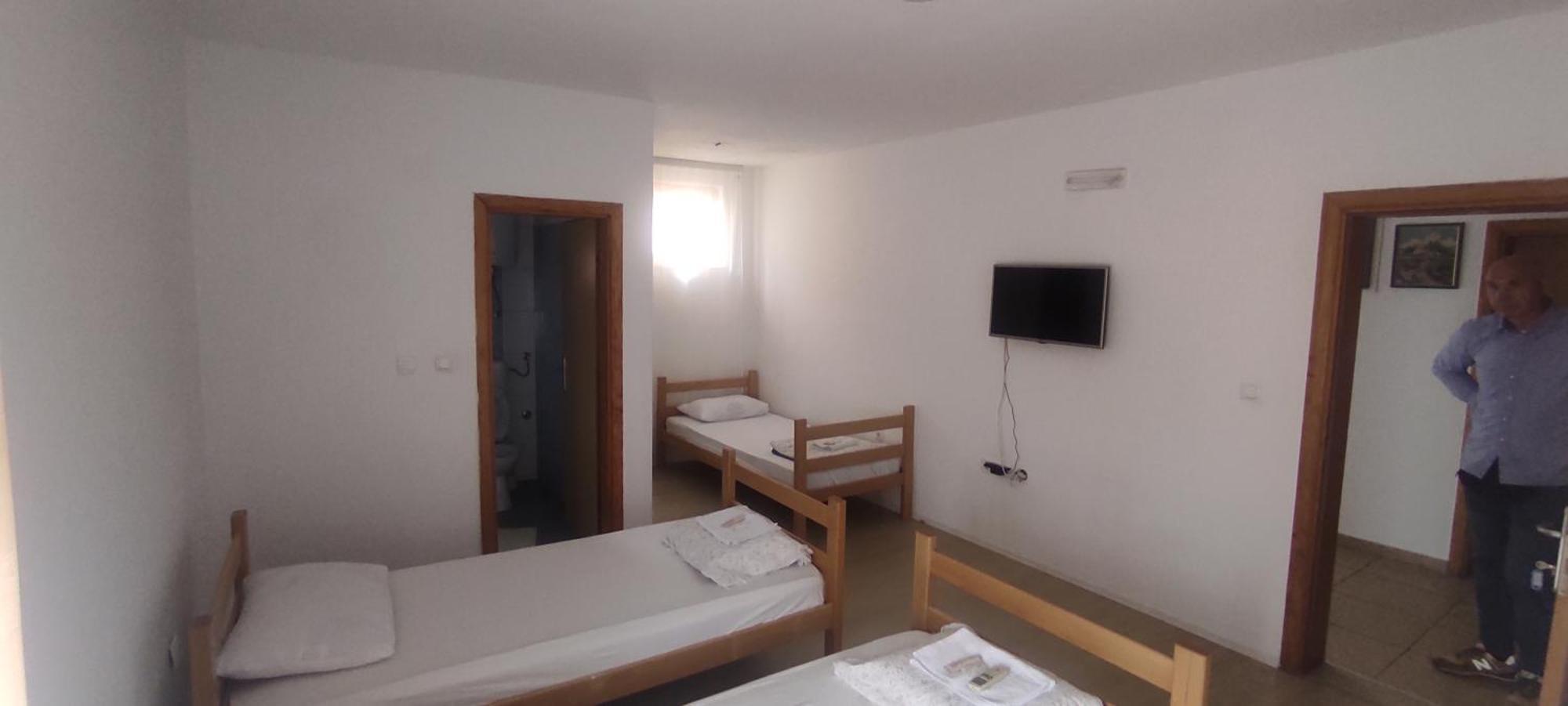 Hotel & Rooms Lombrelle Mostar Bagian luar foto